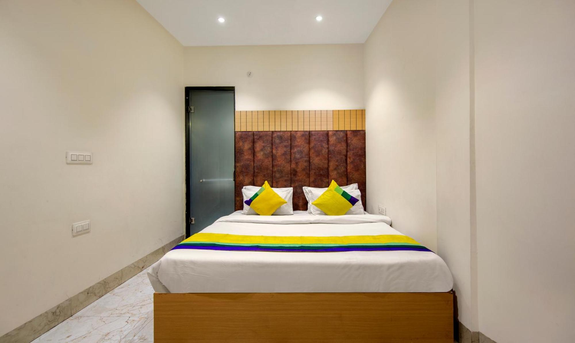 Itsy Hotels Sehdev Residency, Near Golden Temple Амритсар Экстерьер фото